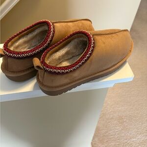 Maurices Tan Moccasins with Red Trim